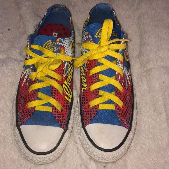 Wonder Woman converse - Picture 2 of 4